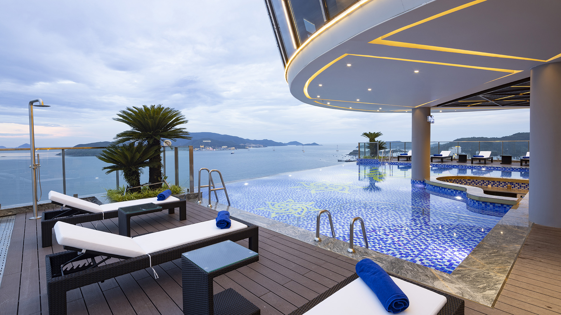 Sky High Infinity Pool